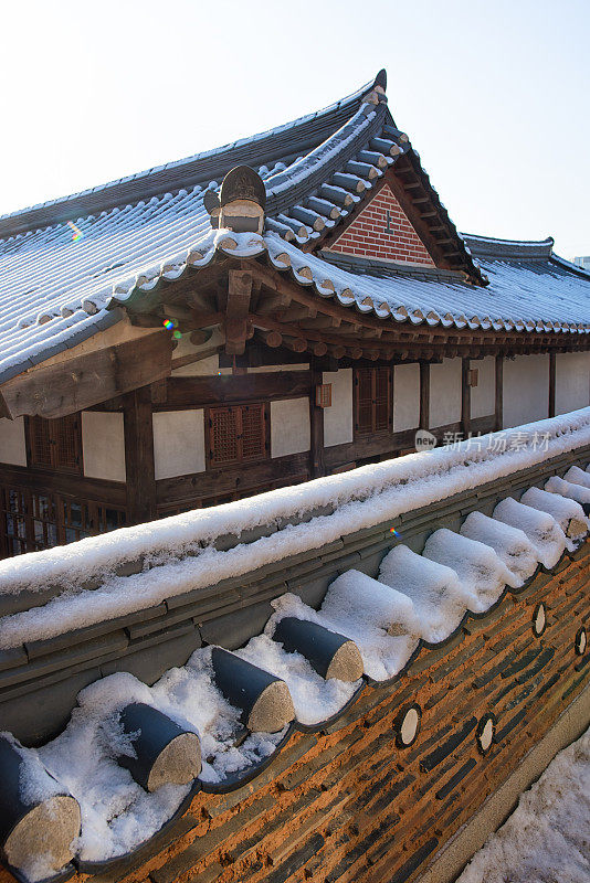 Snow Covered Korean Modern Hanok at Seoul Bukchon Hanok Village 서울 북촌 한옥마을